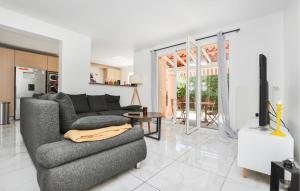 Maisons de vacances Stunning Home In La Roquette-Sur-Siagne : photos des chambres