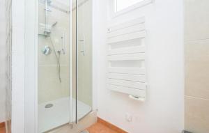 Maisons de vacances Stunning Home In La Roquette-Sur-Siagne : photos des chambres