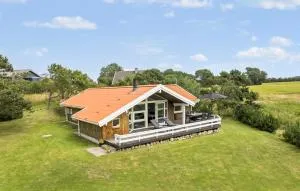 Stunning Home In Humble With Sauna - Nyby