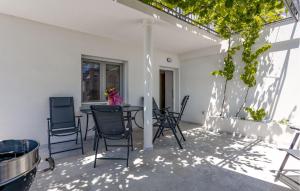 Amazing Home In Kukuljanovo With Wifi