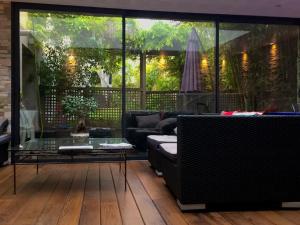 Maison de charme avec Piscine intérieure & Jardin