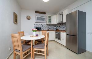 2 Bedroom Lovely Home In Fazana 