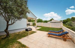 2 Bedroom Lovely Home In Fazana