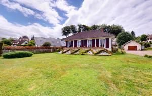 Maisons de vacances 3 Bedroom Lovely Home In Fontenay : photos des chambres