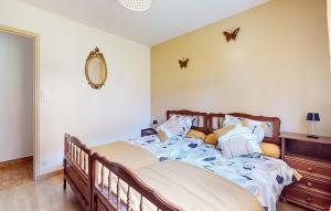 Maisons de vacances 3 Bedroom Lovely Home In Fontenay : photos des chambres