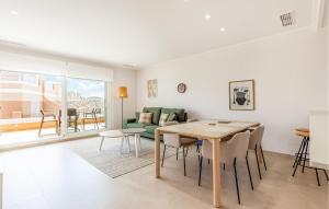 Nice Apartment In Torre De La Horadada