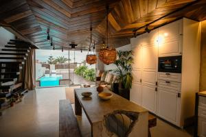 Casa OuirA Chalet con Piscina Privada y vistas - 4hvězdičkové hotely ve městě Corralejo