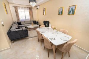 Proche de Aeroport et Stade moderne et calme