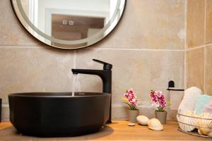 Anezos Exceptional View