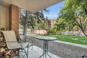 2BR Condo Walk to Ski Lift Downtown