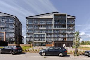Gorgeous 1BR, Balcony & parking