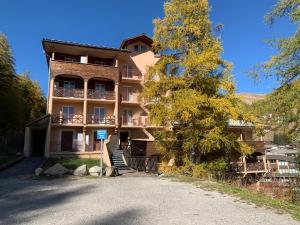 Appartements Studio Cosy centre station Parking gratuit : photos des chambres