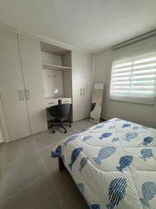 Apartamento cerca de todo