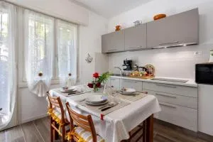 CASA DI LUCY E MAX - cir 108012-LNI-00010,cod. struttura T00561 - Carugate