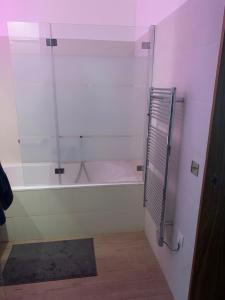 Two-bed apartment - Saint-Lazare