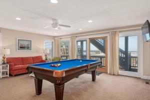 SNH101 Busy Being Fabulous