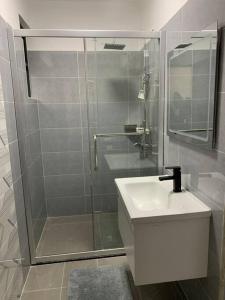 Cozy 1 bedroom apartment near Yaya Center