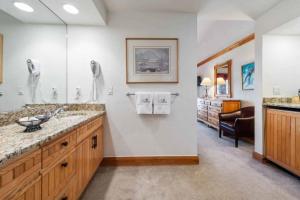 The Charter at Beaver Creek E215