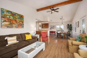 ONHC101A Blue Water House