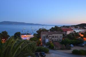 Hotels Hotel Les Eucalyptus : photos des chambres