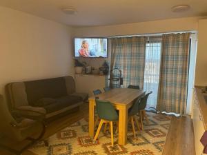 BRT Apartment