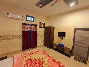 The Chintpurni International