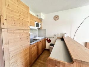 Résidence Le Hameau Des Rennes - PIED DES PISTES - PLACE DE PARKING MAE-0801