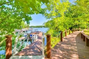 Lake Keowee Access Idyllic Six Mile Cabin! - Pickens