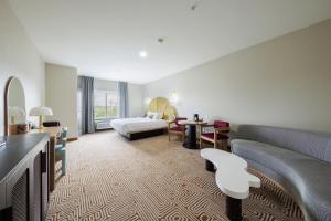 Standard King Room room in Best Western Plus Blanco Luxury Inn and Suites
