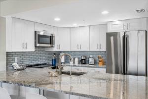 Breathtaking Penthouse Views Oceanview Getaway