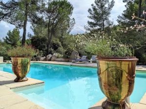 Maisons de vacances Charmante Maison en pleine nature avec piscine : photos des chambres