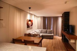 Suite 212 SerraClass