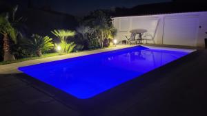 Maisons de vacances Location vacances T1 independant avec piscine privee : photos des chambres