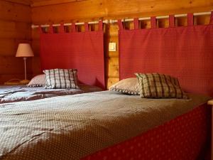 Maisons de vacances COTTAGE ENTRE CONTIS ET MIMIZAN PLAGE - Piscine chauffee et balneotherapie : photos des chambres