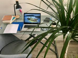 Cosy et lumineux face Seine river - 20 min Paris