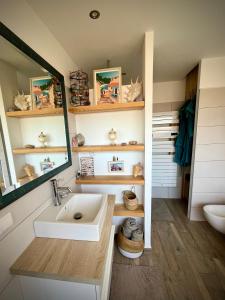 Appartements La londe les Maures Location saisonniere Grand Toit-Terrasse : photos des chambres