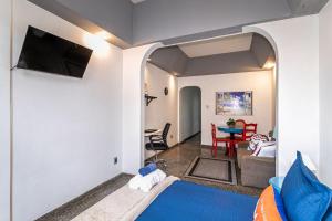 1Qto Completo a 400m da Praia | SL 3631009