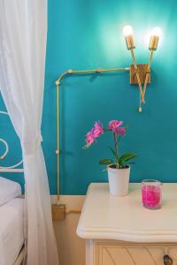 Windrose Blue Home