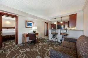 Best Western Plus Mid Nebraska Inn & Suites