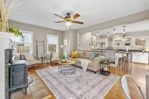 The Knocking Bird- Mins to CLE Clinic - 比奇伍德