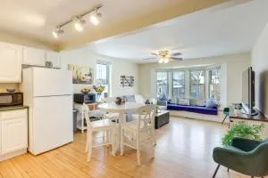 Cozy Delafield Apartment - Walk to Lake! - اوكونوموووك