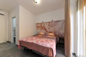 Double or Twin Room with Side Sea View