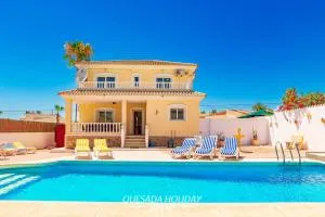 Stunning Central Villa Rosa in Ciudad Quesada Rojales Spacious 4-Bedroom Retreat with Private Pool - Benijófar