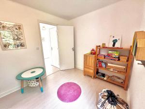 Maisons de vacances Sublime maison familiale refaite a neuf Quartier tres calme verdoyant : photos des chambres