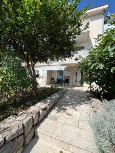 Apartments with a parking space Jadranovo, Crikvenica - 23436 