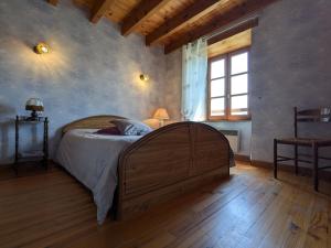 Charmant Gîte en Pierre avec 3 Chambres, Cour et Proximité Activités, Pinols - FR-1-582-252