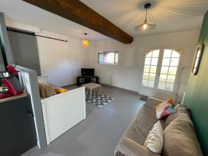 Maisons de vacances Gite en pleine nature pres de la Loire, ideal famille ou amis, proche des vignobles et sites historiques. - FR-1-590-434 : photos des chambres