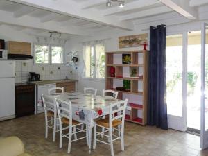 Maisons de vacances House in Vaison near Mont Ventoux : photos des chambres