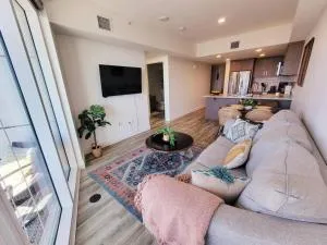 Bayview Lux One-bedroom Apartment 1min to Petco Park Convention Center Gaslamp Pool, Hot Tub - 纳欣诺市