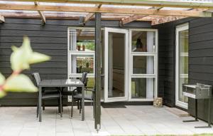 Awesome Home In Tarm With Wifi